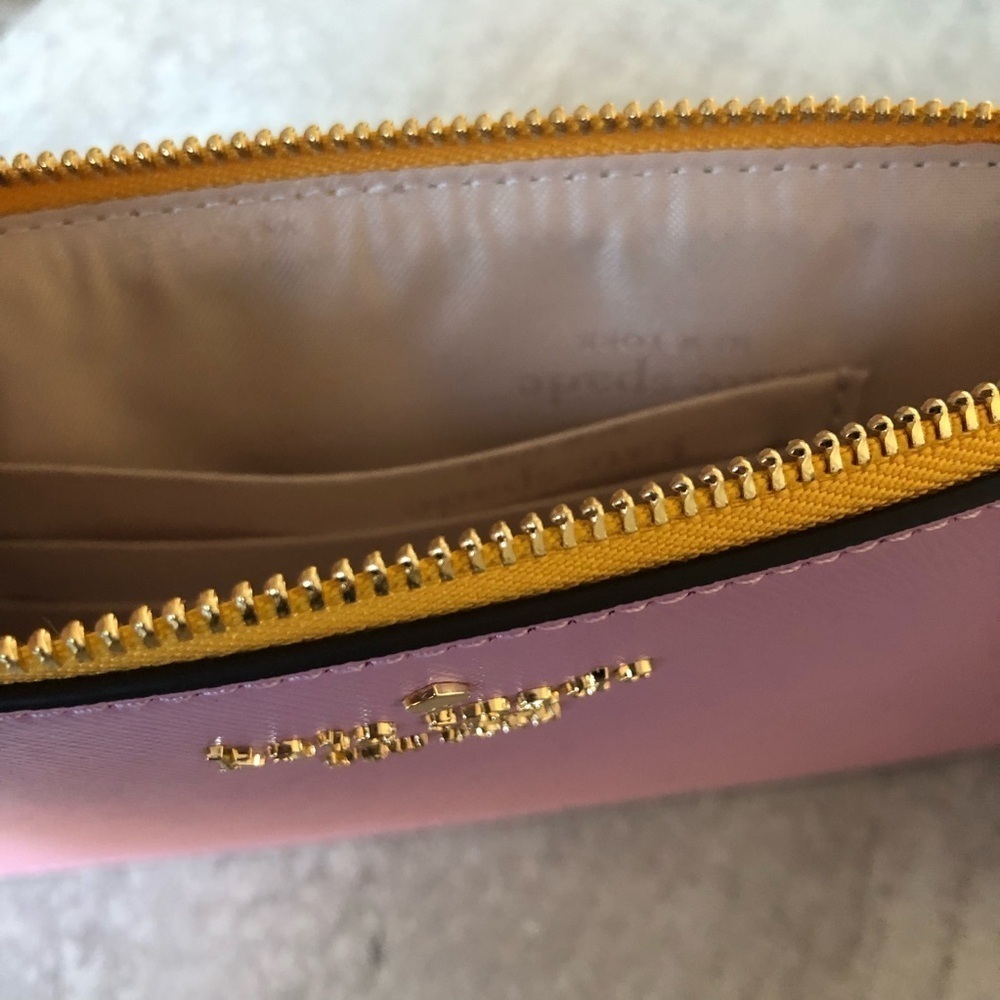 Kate Spade Medium L Zip Wristlet Lucy Bicolor Saffian Berry - Picture 8 of 13